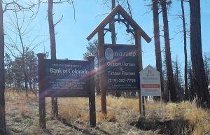 custom outdoor real estate signs